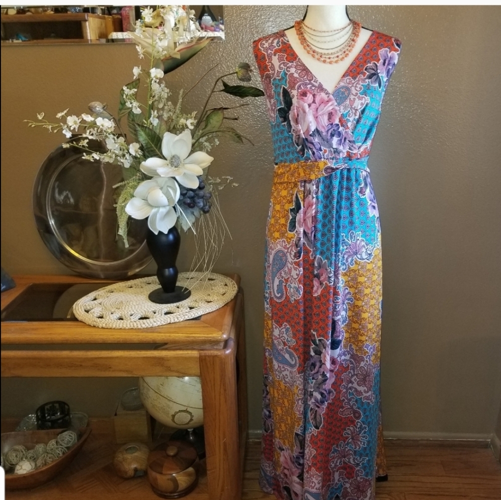 PLUS SIZE MAXI DRESS